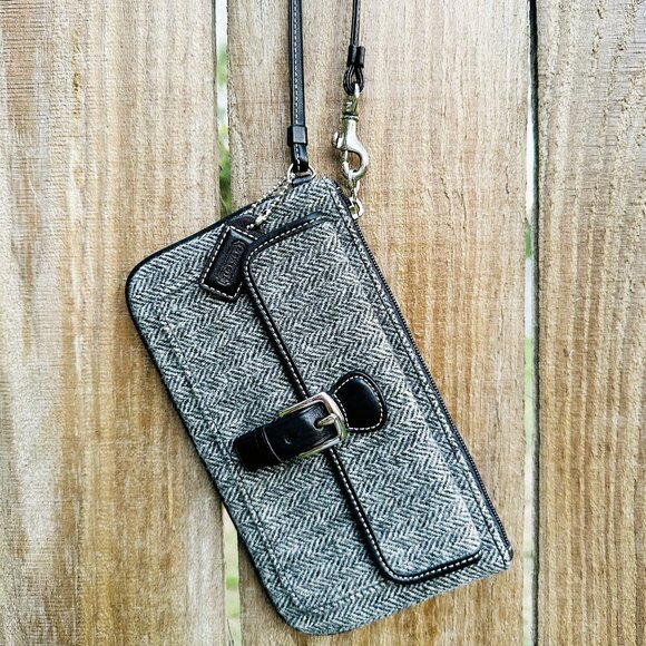 Vintage Coach Coach Herringbone Woolen Tweed Clutch Wristlet Black and White - Picture 6 of 16